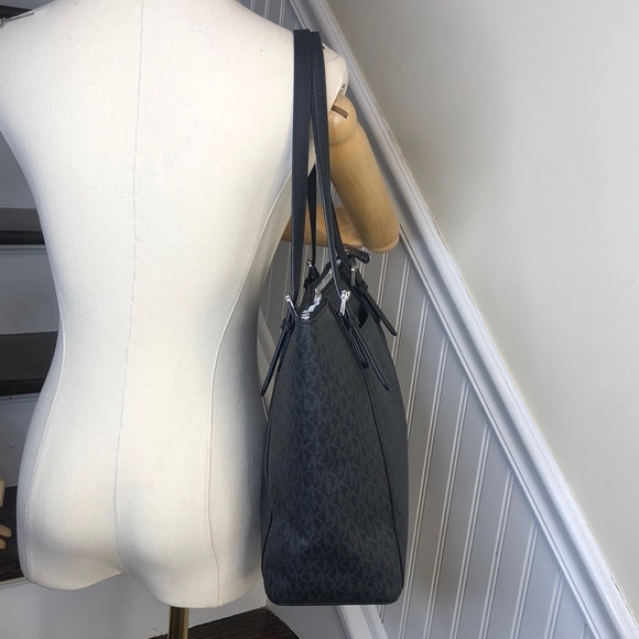 MICHAEL KORS Black Shoulder Strap Top Zipper Shoulder Bag Black Grey Monogram - Picture 5 of 17